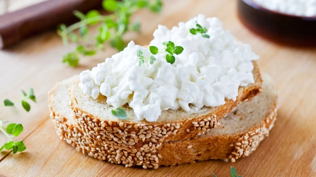 When baking, can I substitute ricotta for cream cheese?